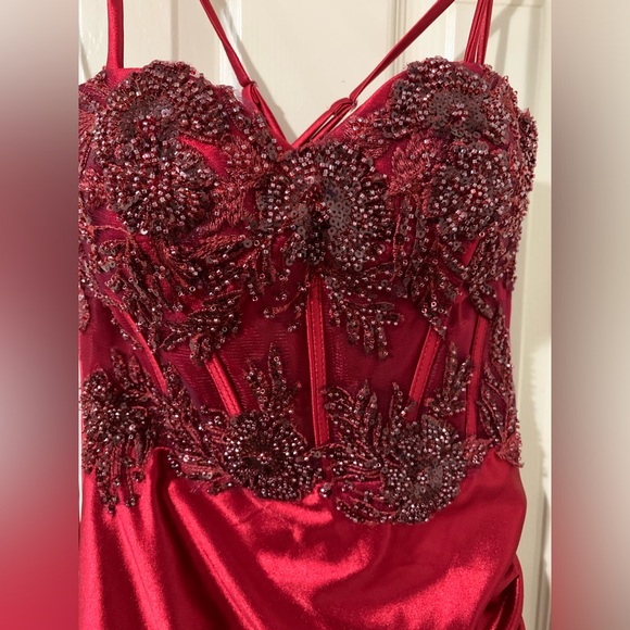 Prom Dress - Picture 2 of 4